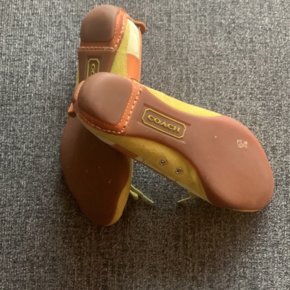 Coach shoe - Picture 2 of 2